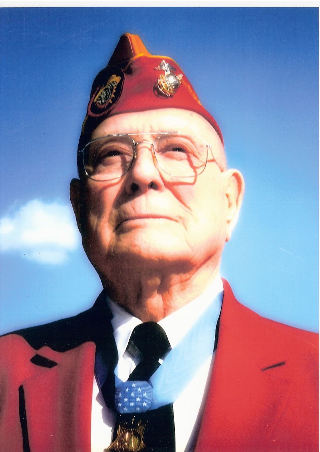 Recent photo of Hershel Williams wearing the Medal of Honor